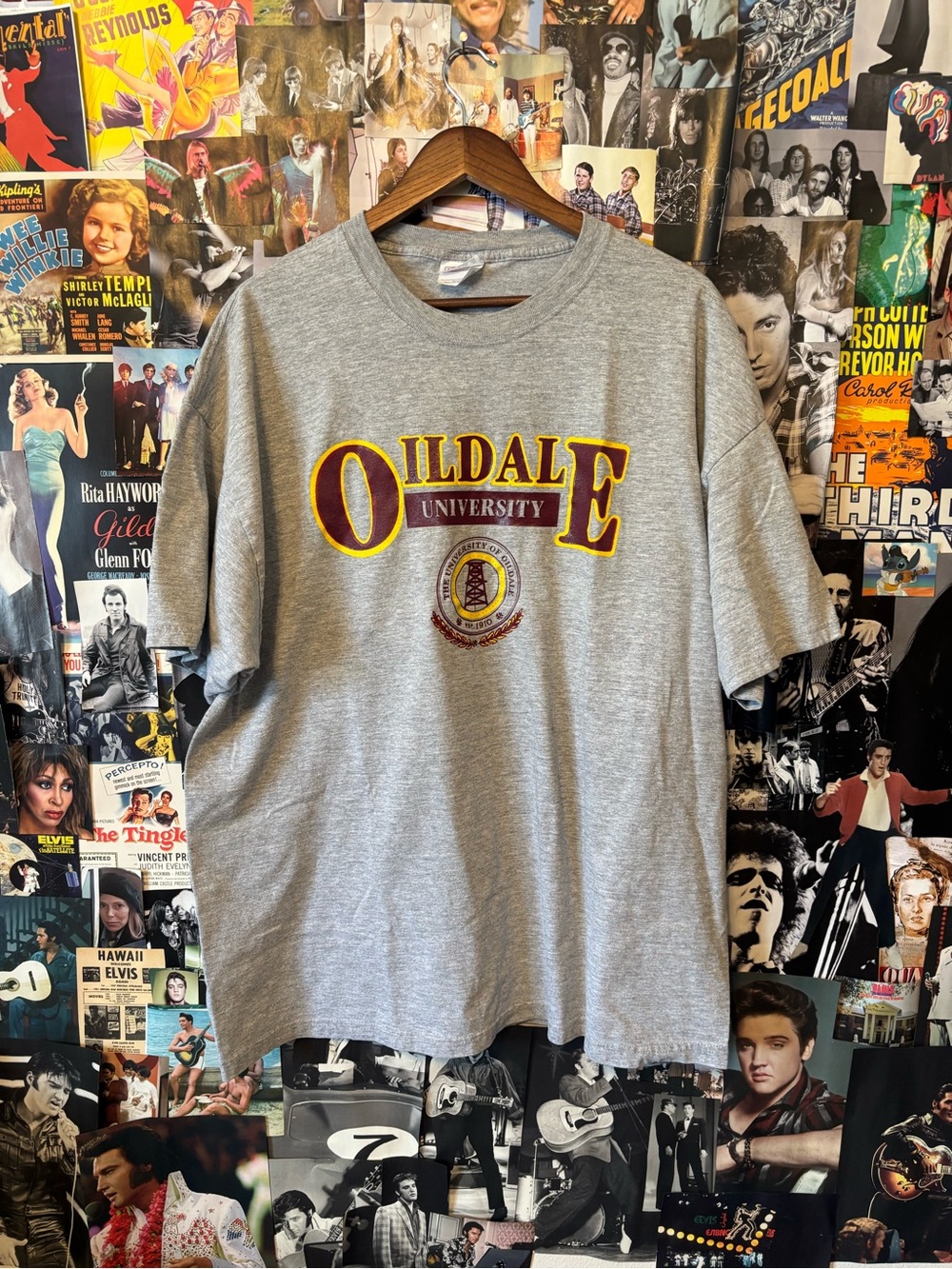 Oildale University Gray Short Sleeve Graphic Tee